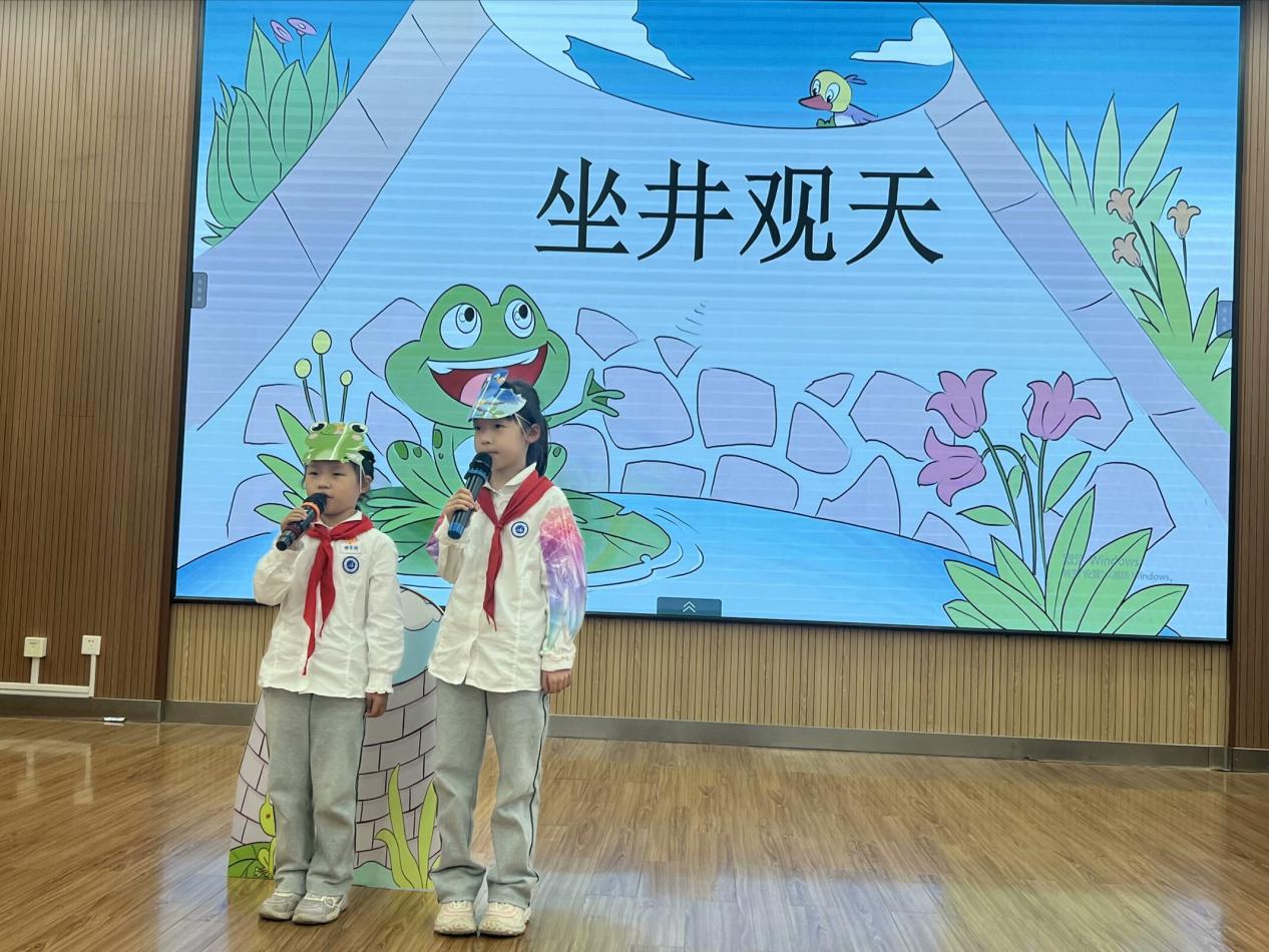 二年级读书节讲故事活动报道曹文殊_html_m37b78128.jpg