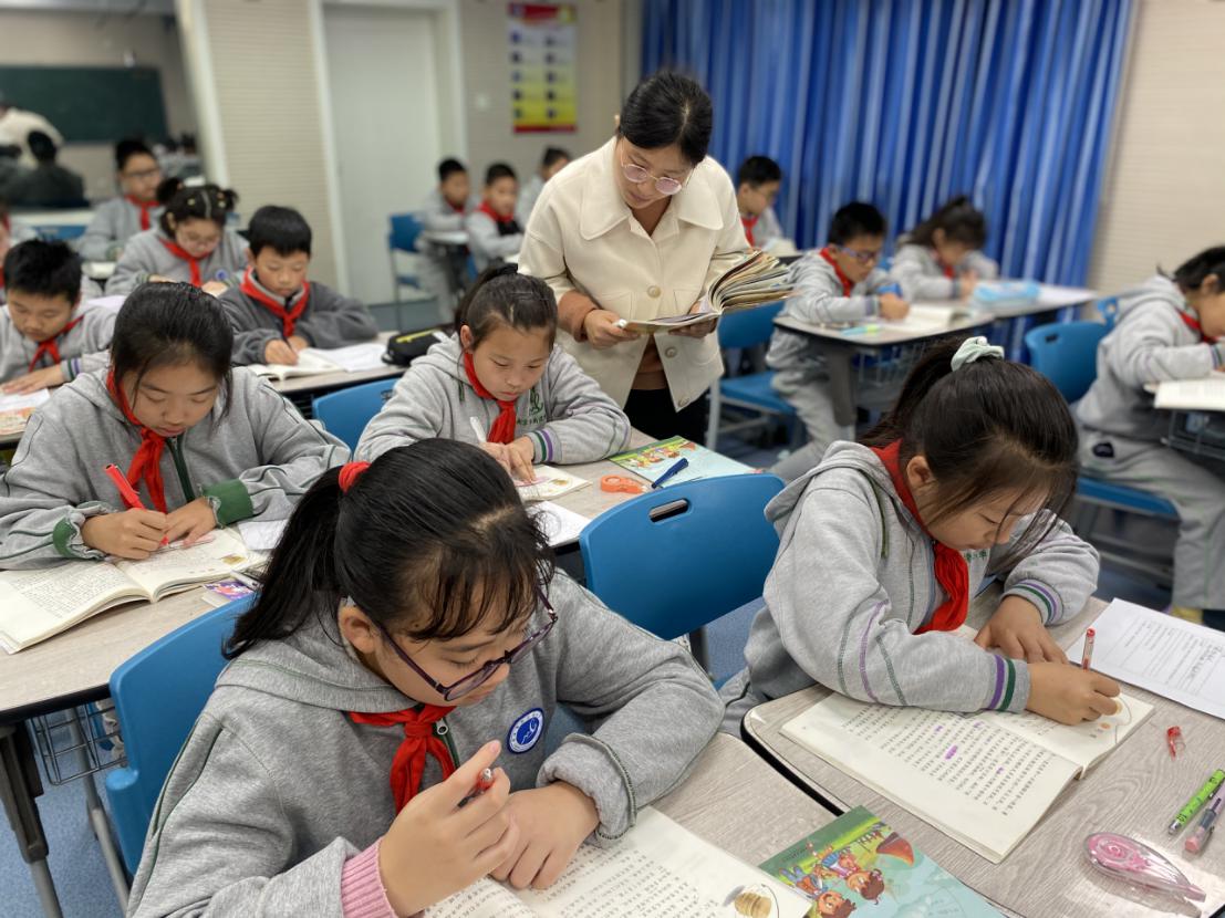 童学课堂264期新闻稿_html_21053841.jpg