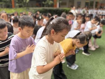 童真少年启新程 乐学创行向未来新闻稿_html_7db8b61a.jpg