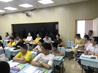 校区数学老师听课.jpg
