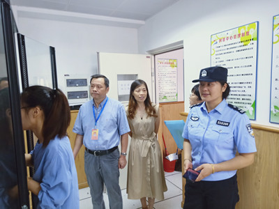 查看监控.jpg