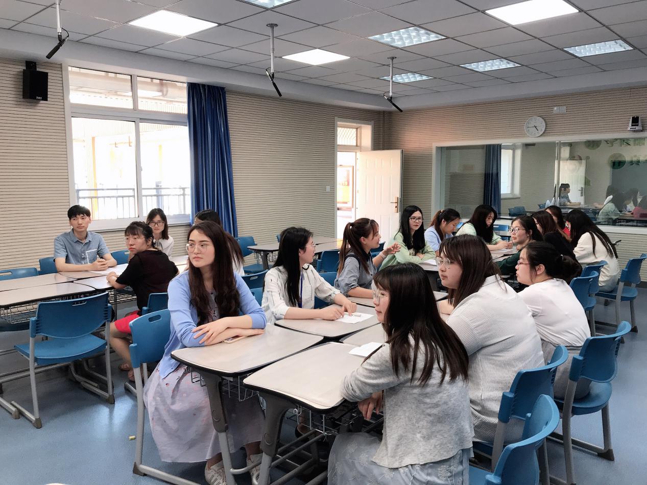 做“学习型知识型”合格党员_html_596c930b.jpg