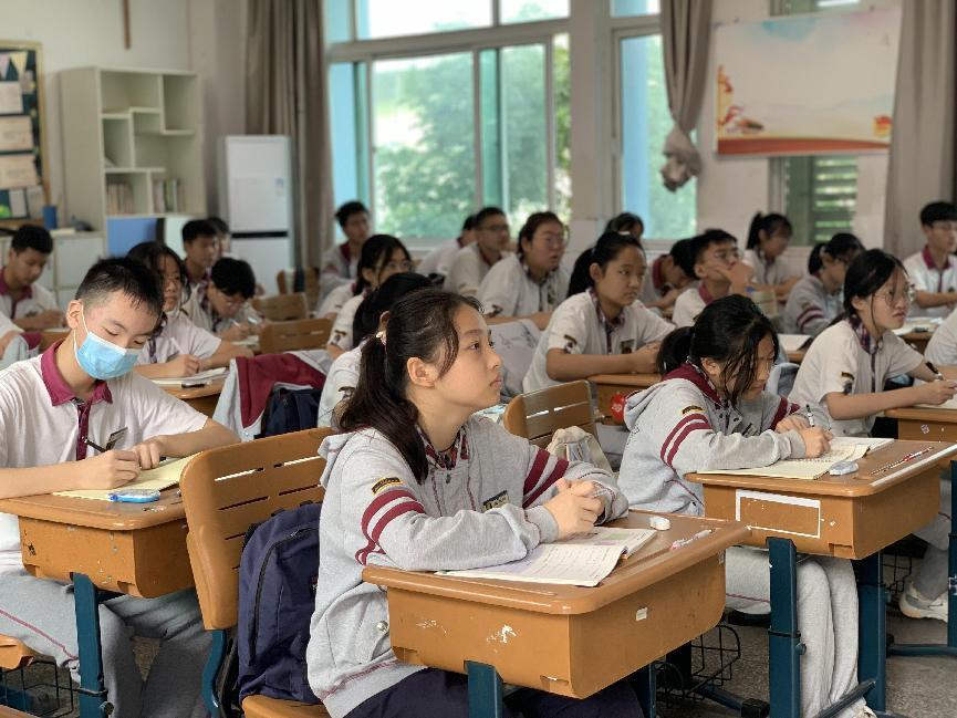 2022.9.1新学期、新起点、新气象——南京一中马群分校2022秋季学期顺利开学_html_31c2e2de.jpg