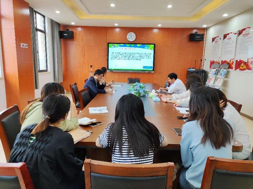 第十一期“个人课题”结题指导会新闻稿_html_46ba0f1f.jpg