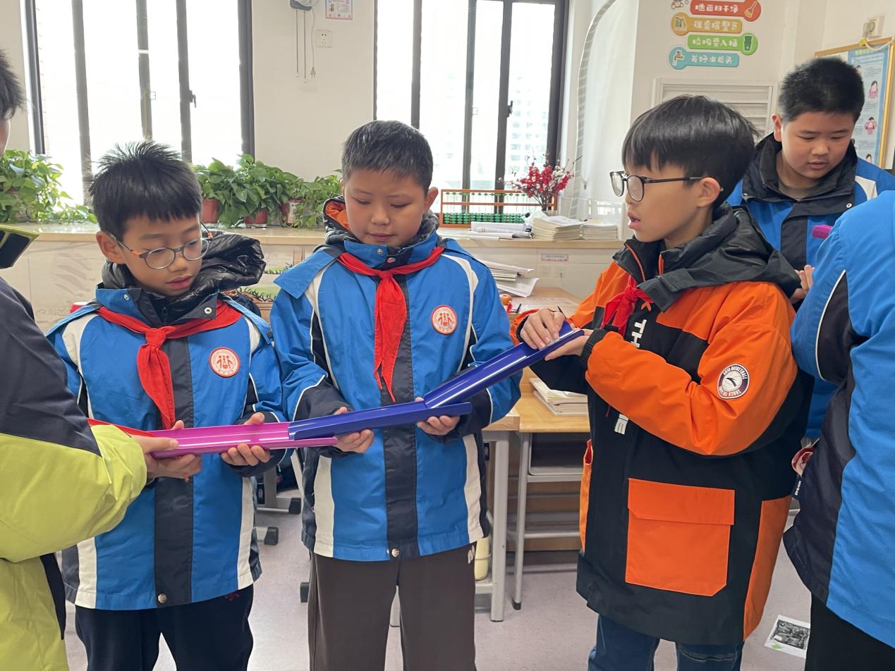 【知行晓庄】陶娃庆元旦 欢乐游园会——记2025年南京市晓庄小学庆元旦暨全员关爱导师行动活动