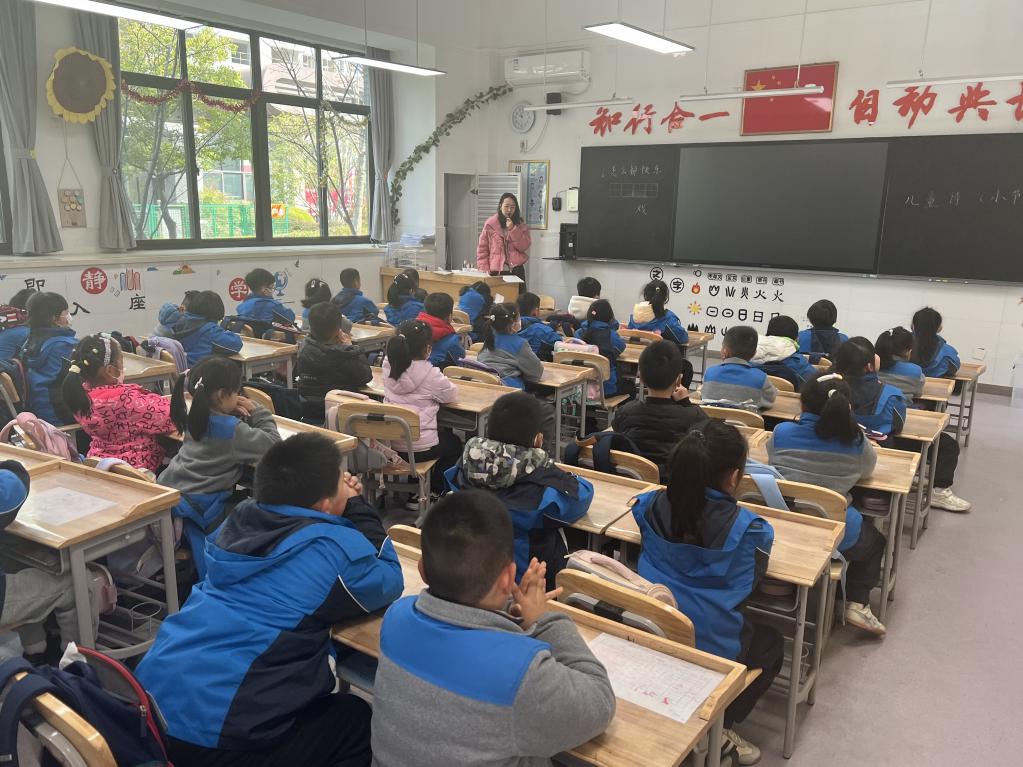 【知行晓庄】筑牢安全防线 守护师生平安——南京市晓庄小学消防应急疏散演练报道