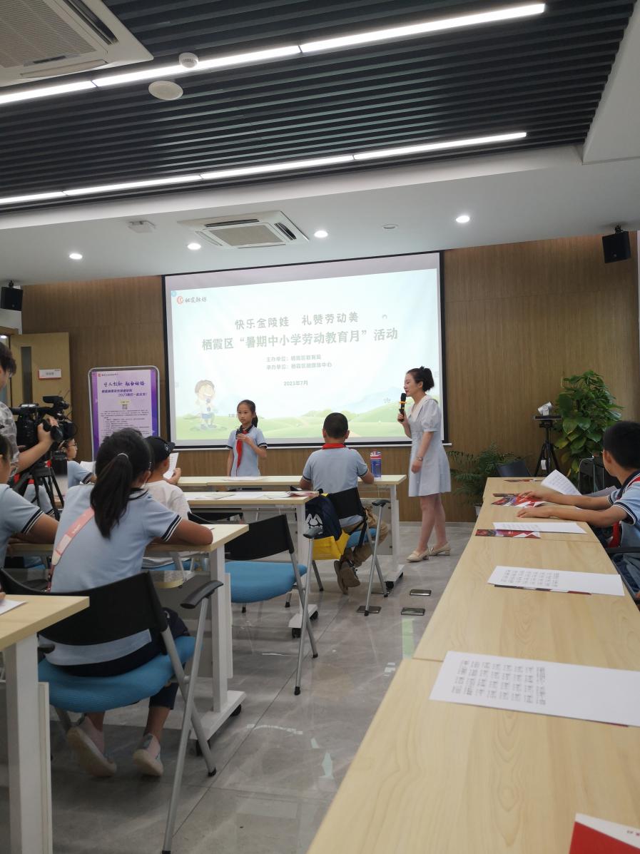 快乐金陵娃 礼赞劳动美——记晓庄小学暑假长程作业（四）_html_m121d7126.jpg