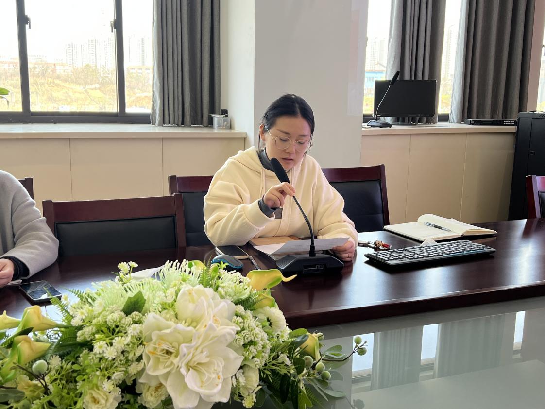 班主任会新闻稿_html_m448729d4.jpg