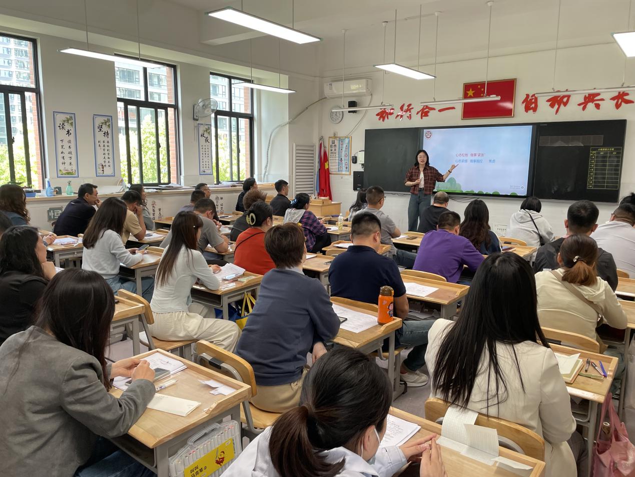 2025.4.25 2024-2025第二学期家长会新闻稿_html_m69fca5ef.jpg