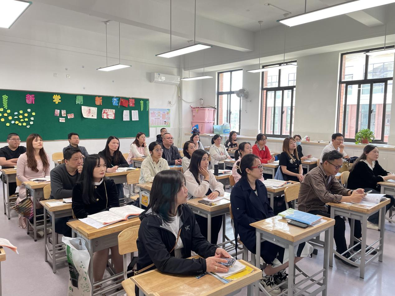 2025.4.25 2024-2025第二学期家长会新闻稿_html_2f62e762.jpg