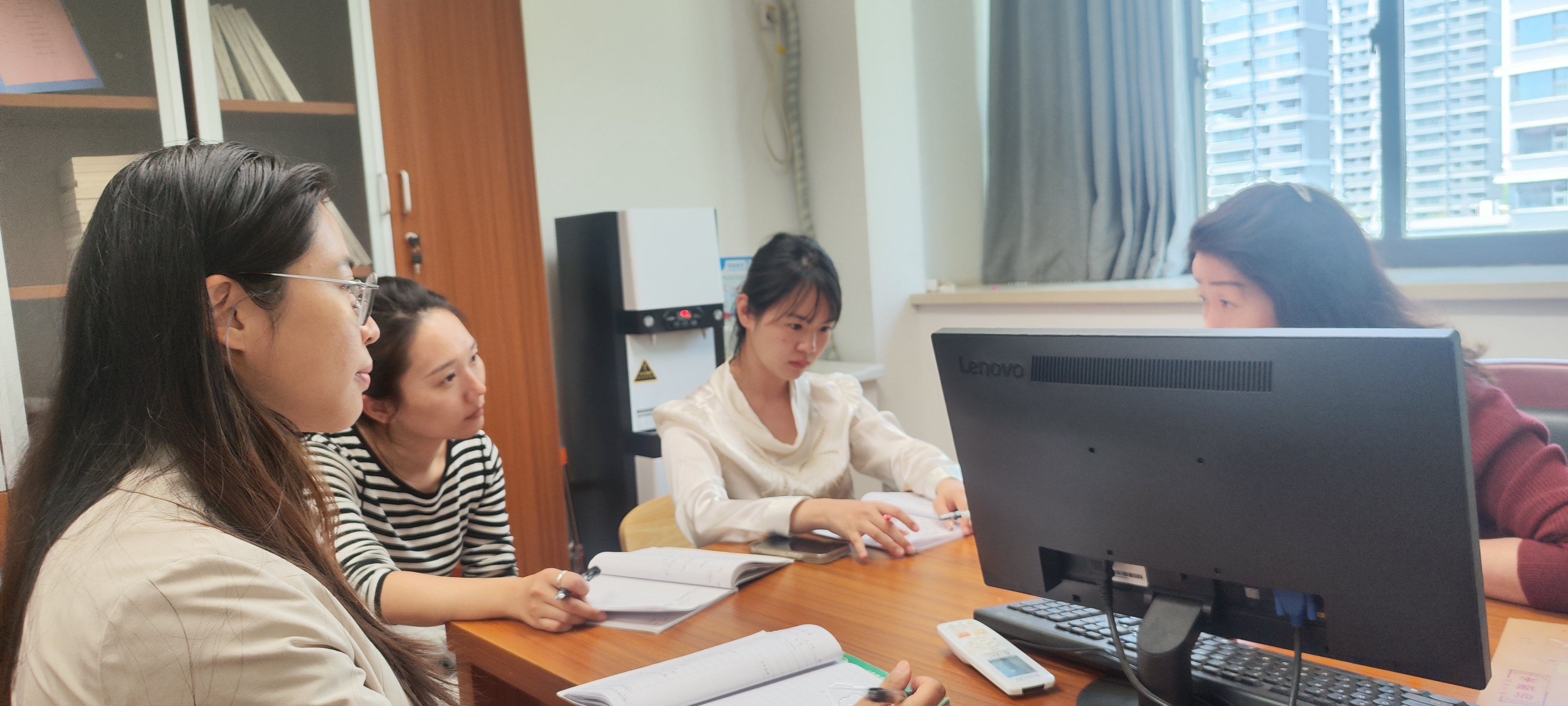 20250425活动报道：探讨单元主题意义 共研单元整体教学20250425(1)_html_m24dcc914.jpg