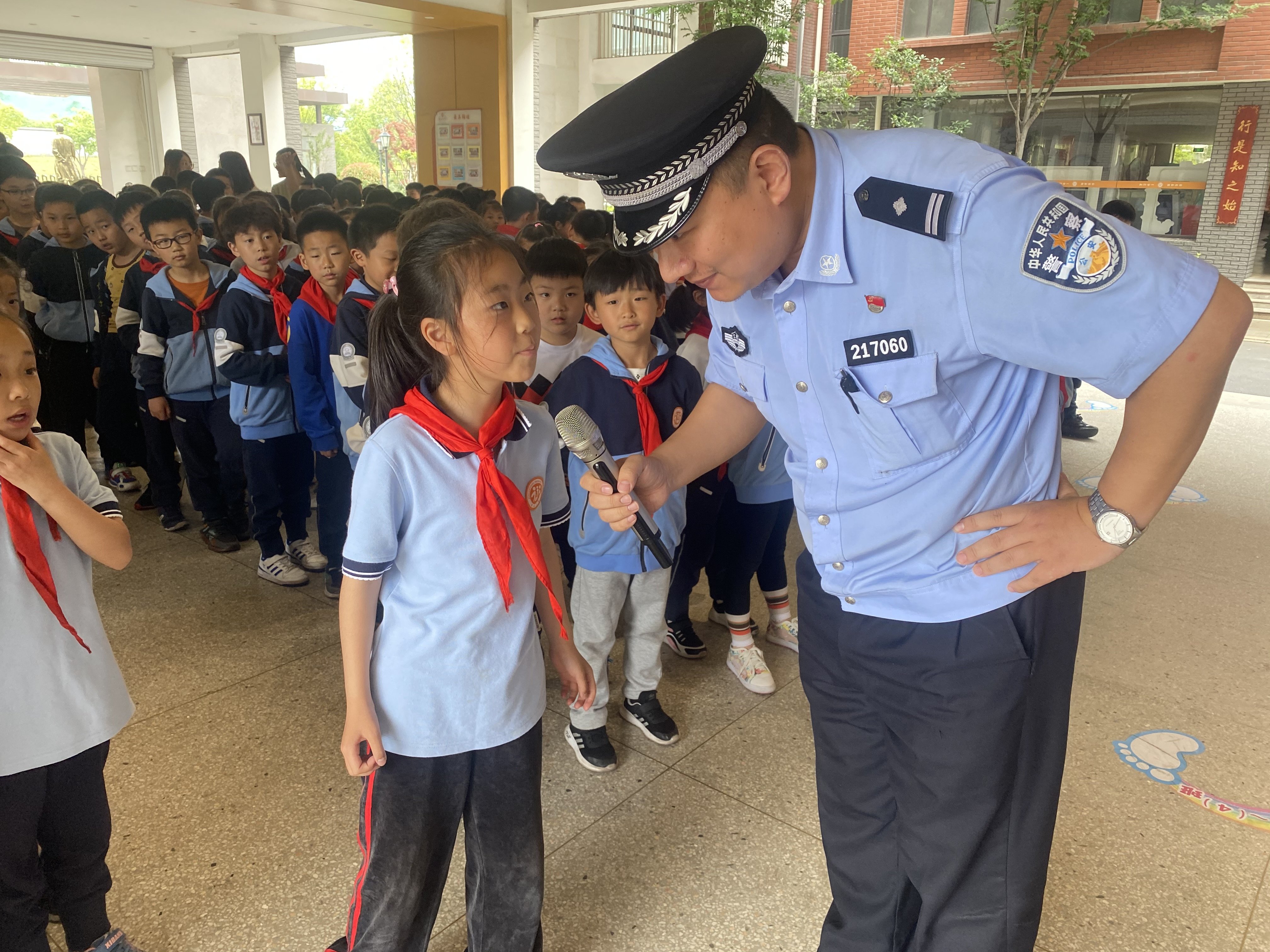 2021.5.12法律伴我成长_html_m47061942.jpg