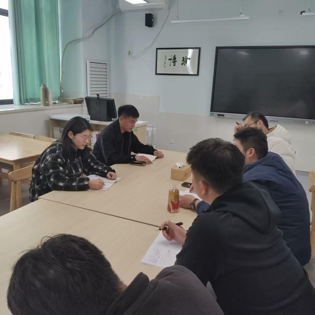 短兵校本研修简报_html_m300bcc9b.jpg