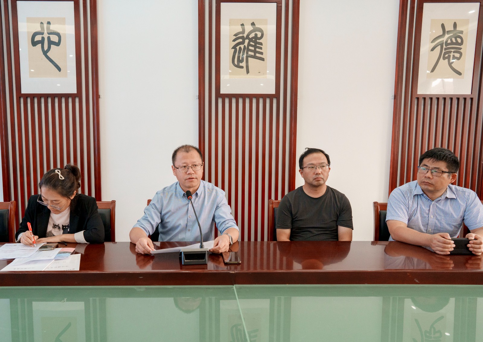 图四.jpg 图四.jpg