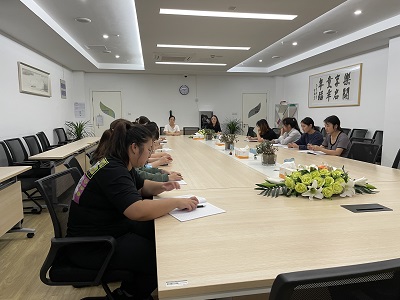 小二.jpg 小二.jpg