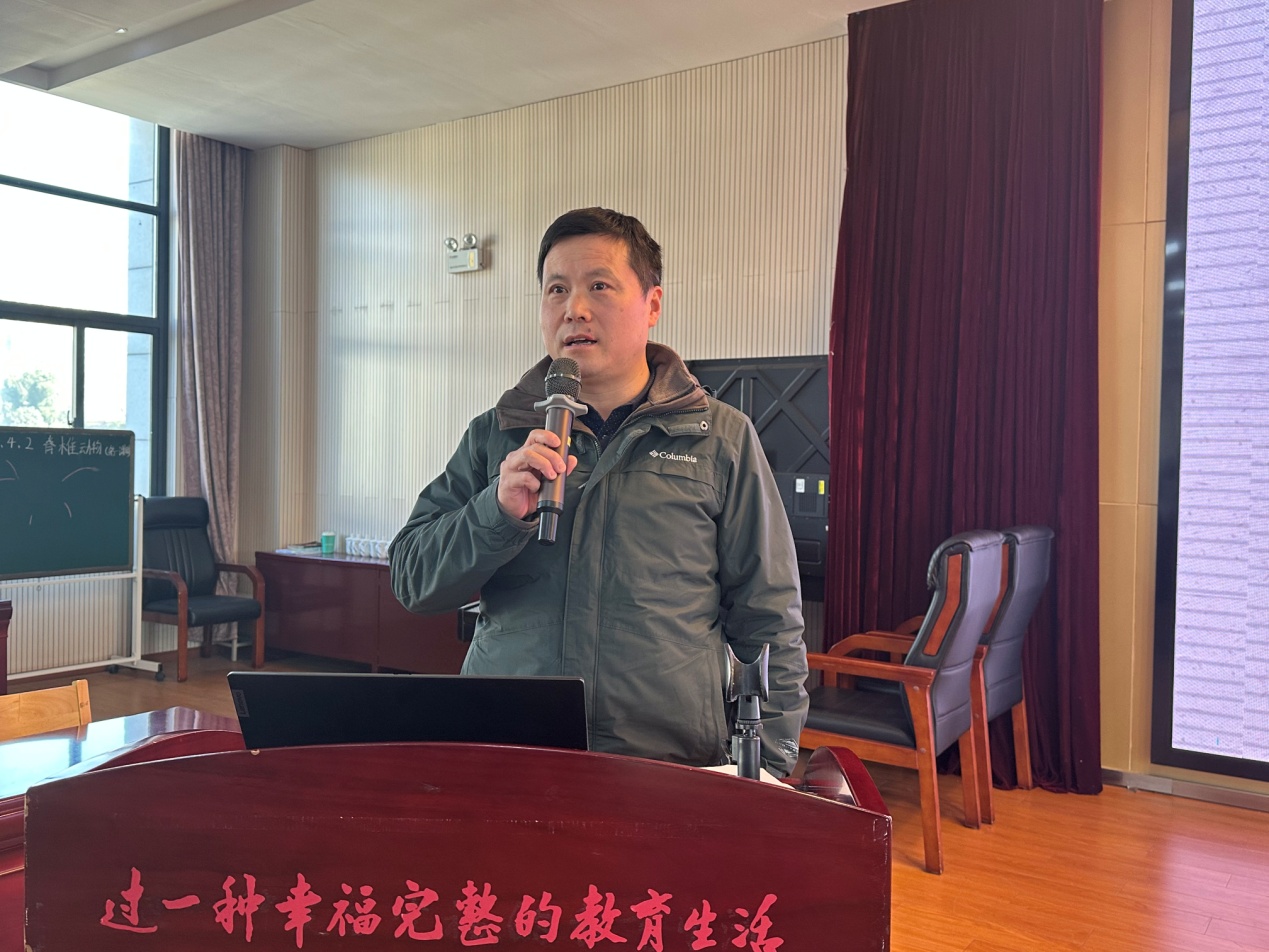 2025.1。17凝心聚力谋发展 工会换届—实初尧化第四次工会会员大会顺利召开_html_25b933c8.jpg
