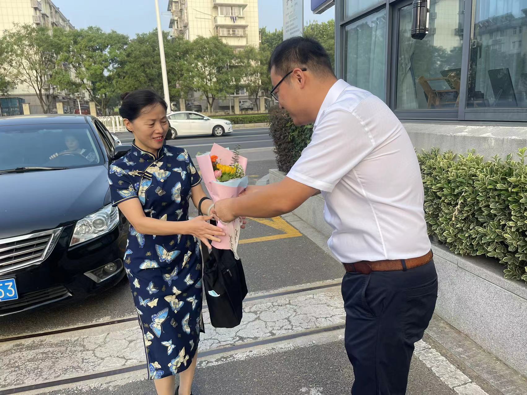 躬耕教坛，强国有我——实初尧化举行庆祝第39个教师节活动_html_m51f9605c.jpg
