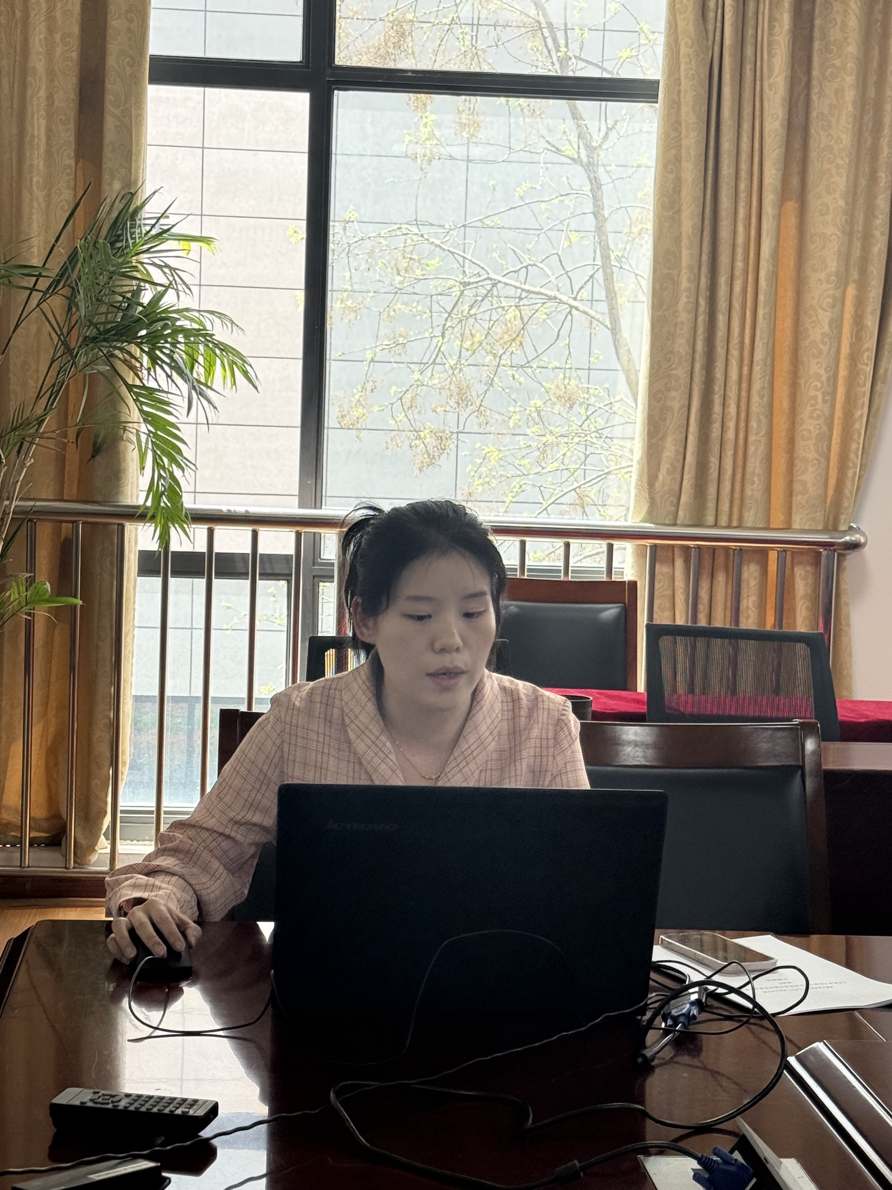 4.9开题新闻稿_html_m1ebf24f4.jpg