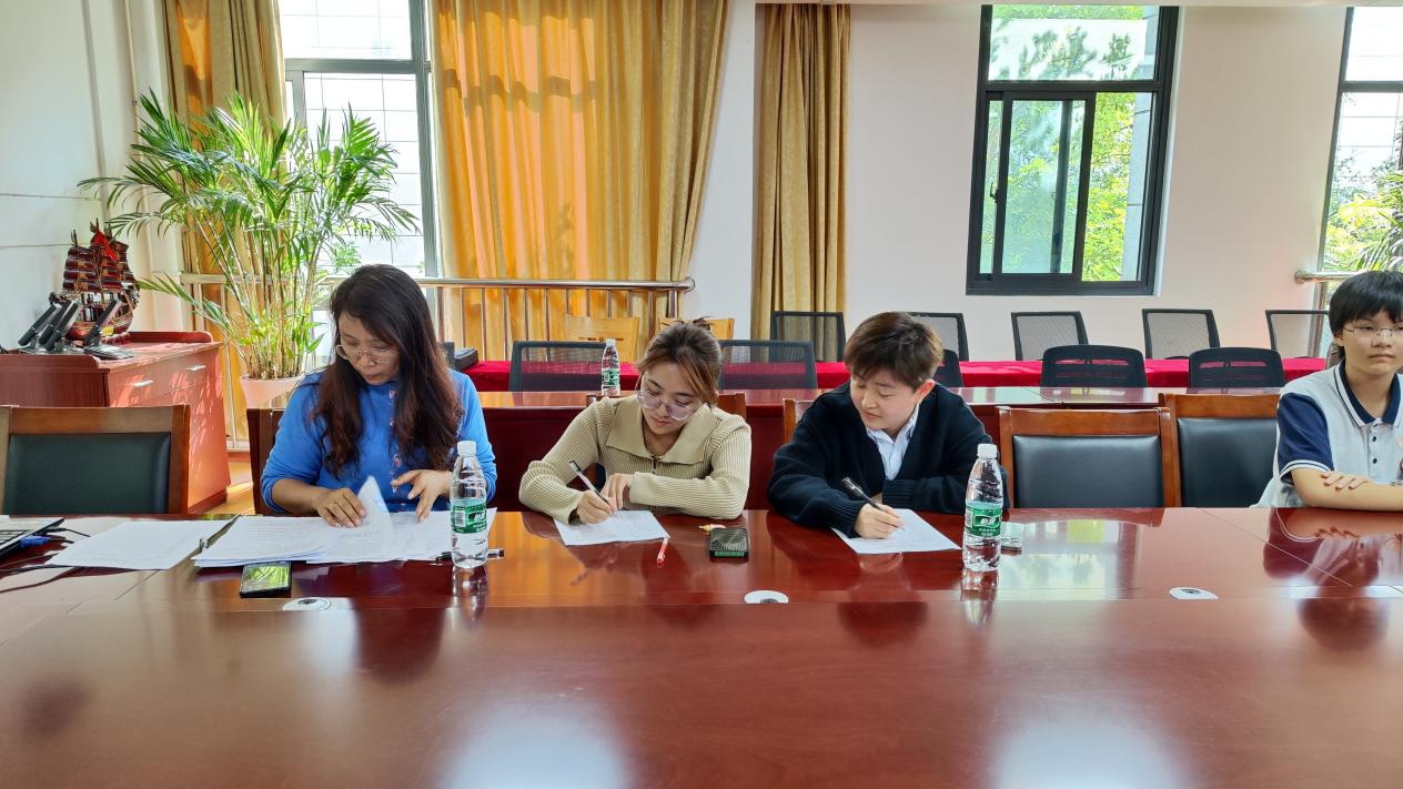 第十届学生会竞选报道_html_4265083f.jpg