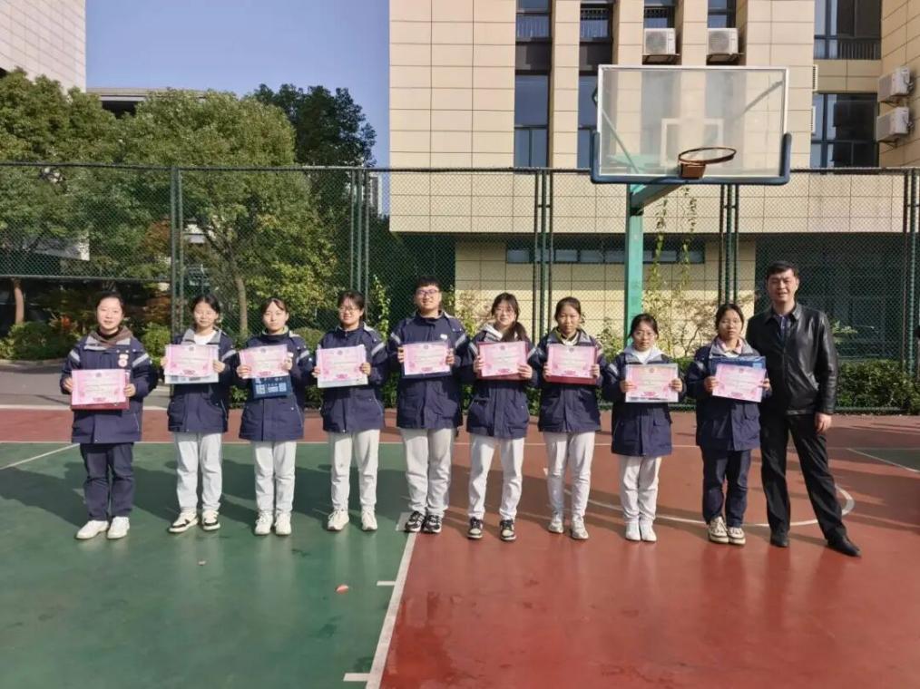 【融创德育】以青春之名 向梦想冲锋——第五十三期 实初尧化晨勉