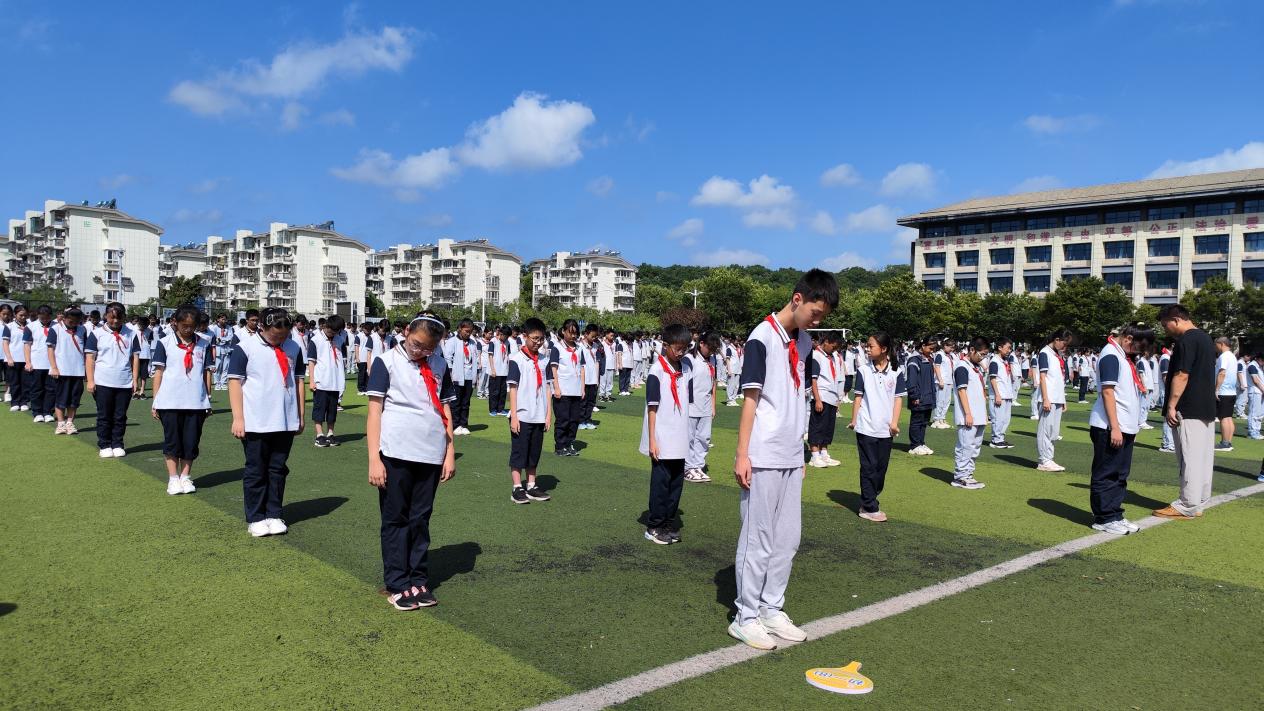 9.18升旗仪式报道_html_m51a6d164.jpg