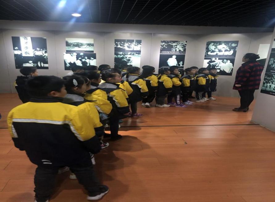 南京市晓庄学院附属小学一（2）班通讯稿 最新_html_m3745868c.jpg