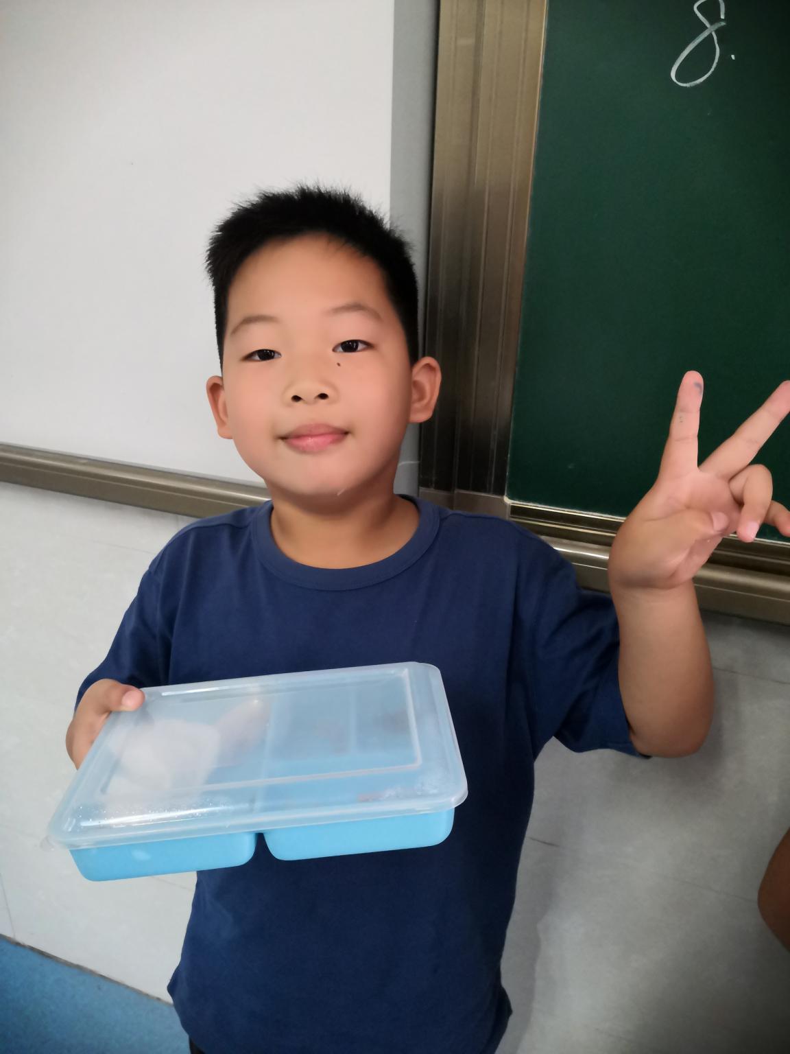 新闻稿2_html_m5cc2723f.jpg