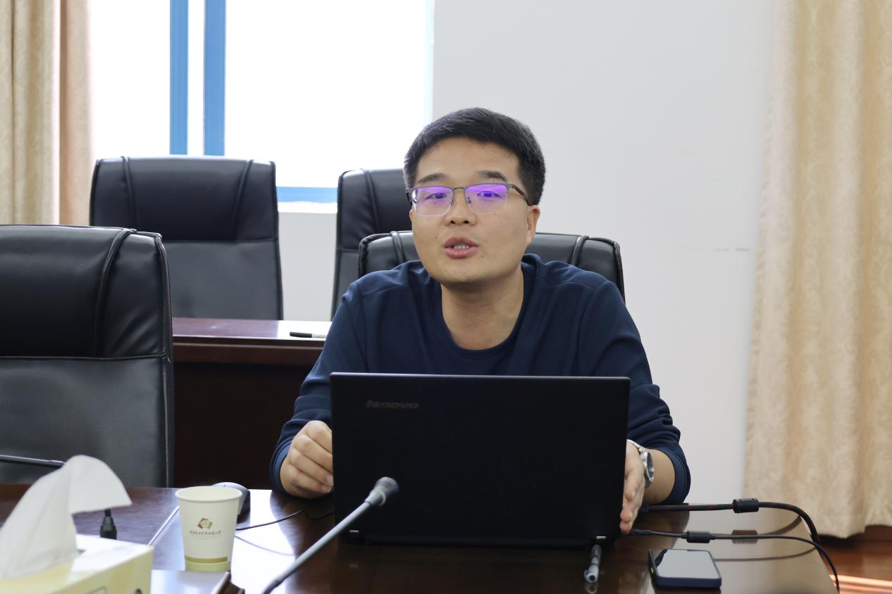 中陶会“生活&middot;实践”教育专委会代表团到我校参访交流_html_401dd71c.jpg