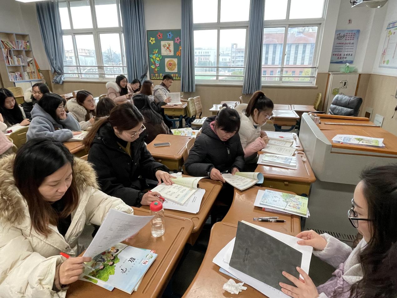 2022.02.12开学数学集体备课报道（杜莹莹）_html_3b101288.jpg