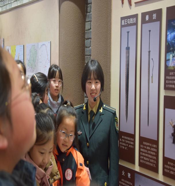 童心系国防 共筑强国梦_html_30d121d4.jpg