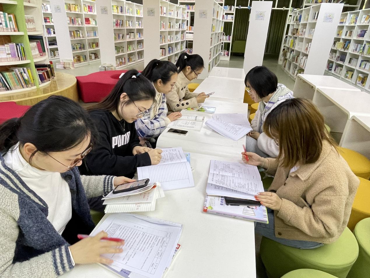 4.7数学组备课报道_html_24003e17.jpg