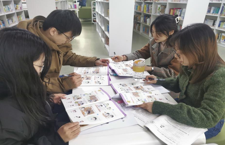 2022.2.28英语组集体备课报道_html_1d48c82.jpg