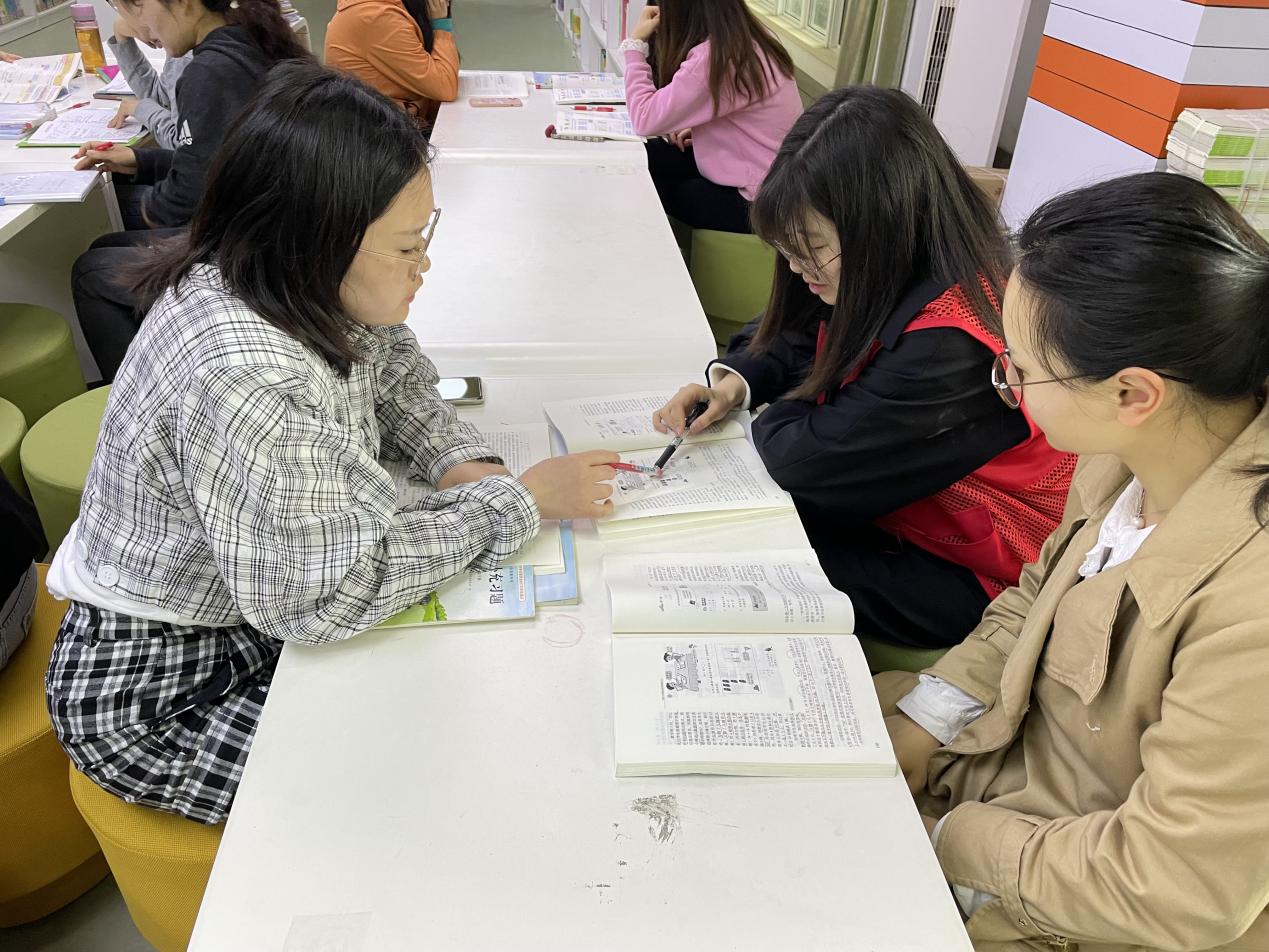 2022.05.11数学组集体备课报道（杜莹莹）_html_197b2b80.jpg