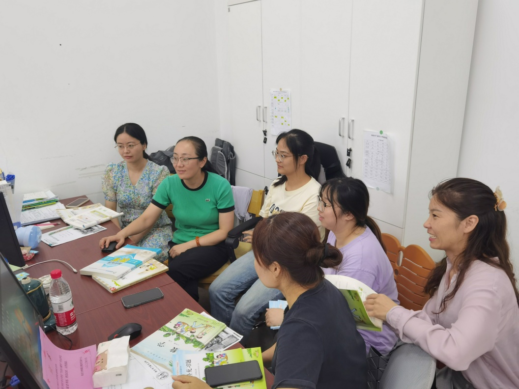 【丁香汉声•教学】第二次数学组集体备课活动侧记_html_m1bb15953.jpg