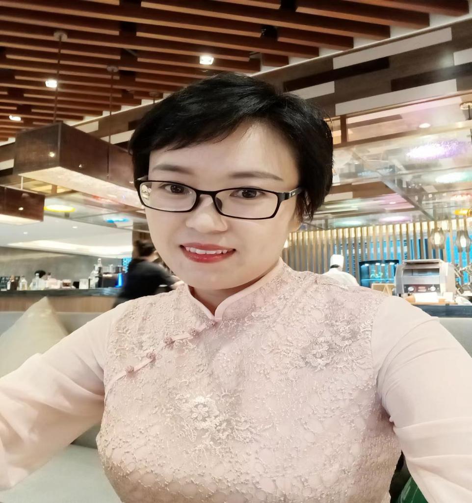 与榜样同行——徐莹莹_html_m48b79c20.jpg