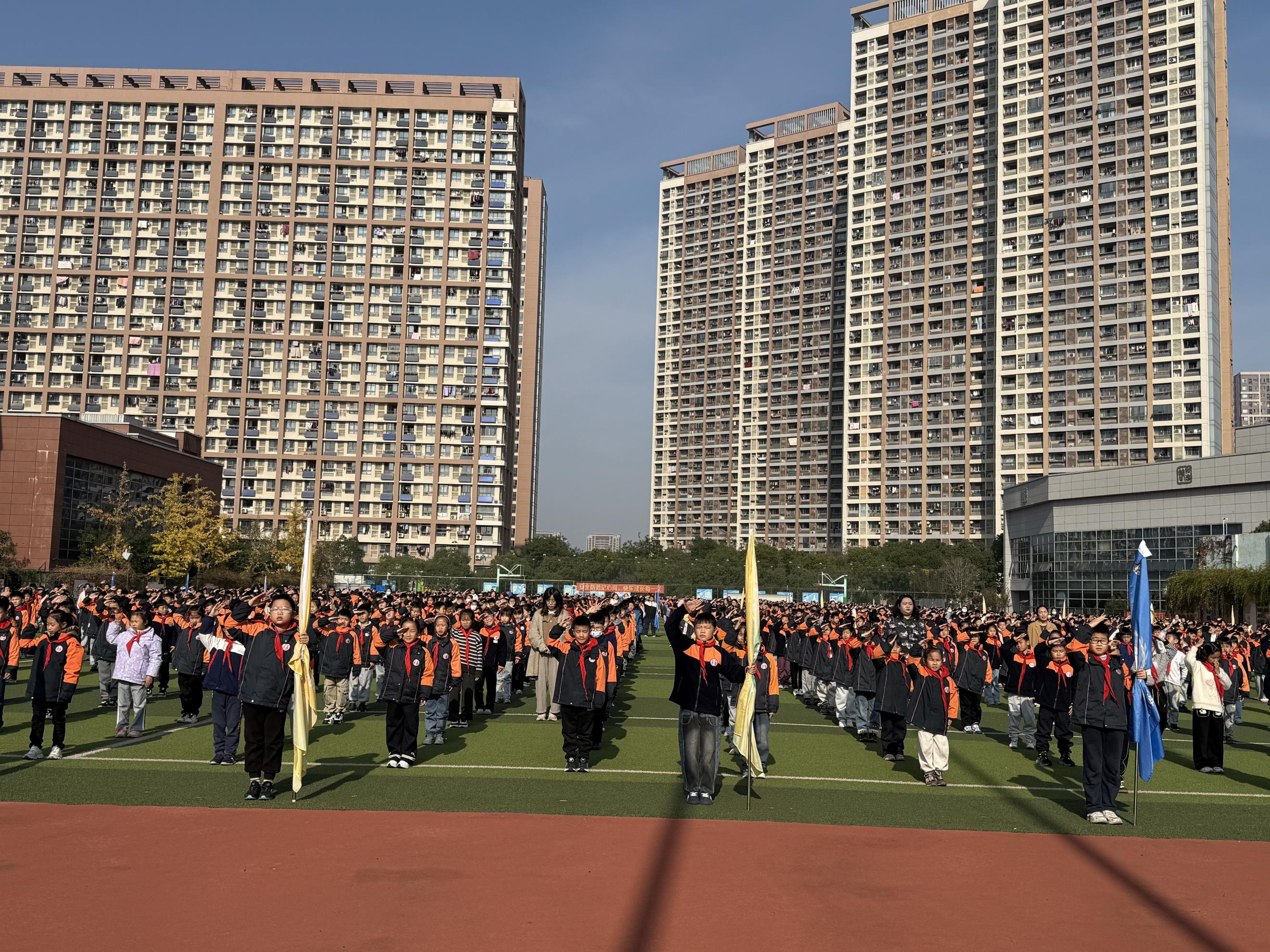 【丁香汉声·学生成长营】心怀感恩，与爱同行