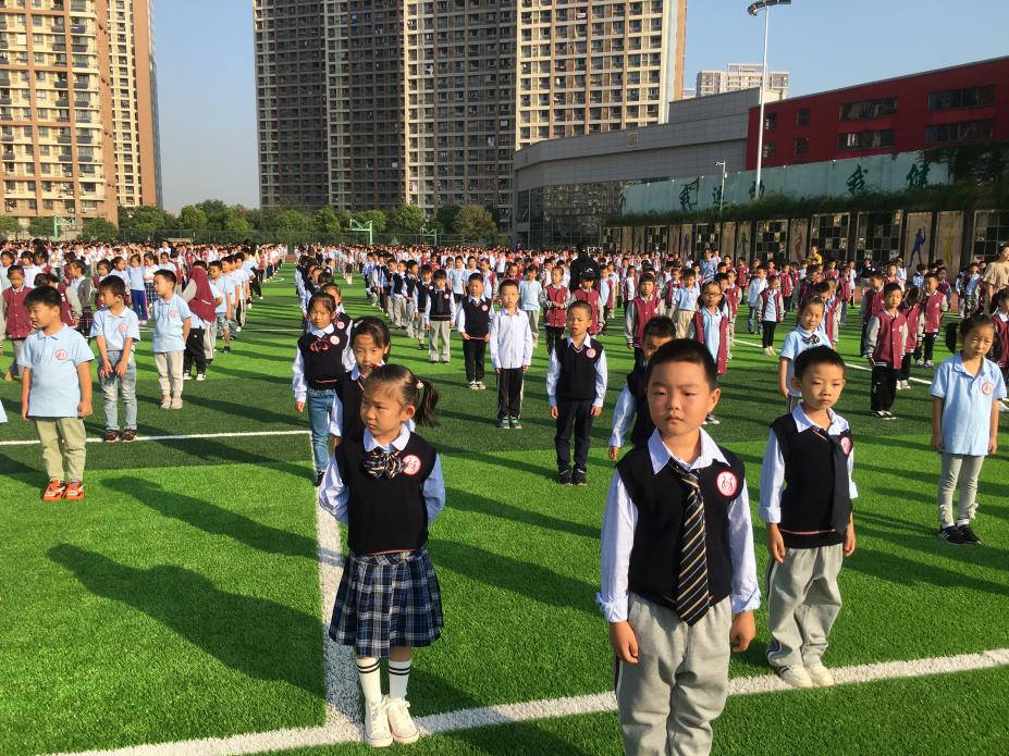 第五周升旗仪式报道_html_m41bf7198.jpg