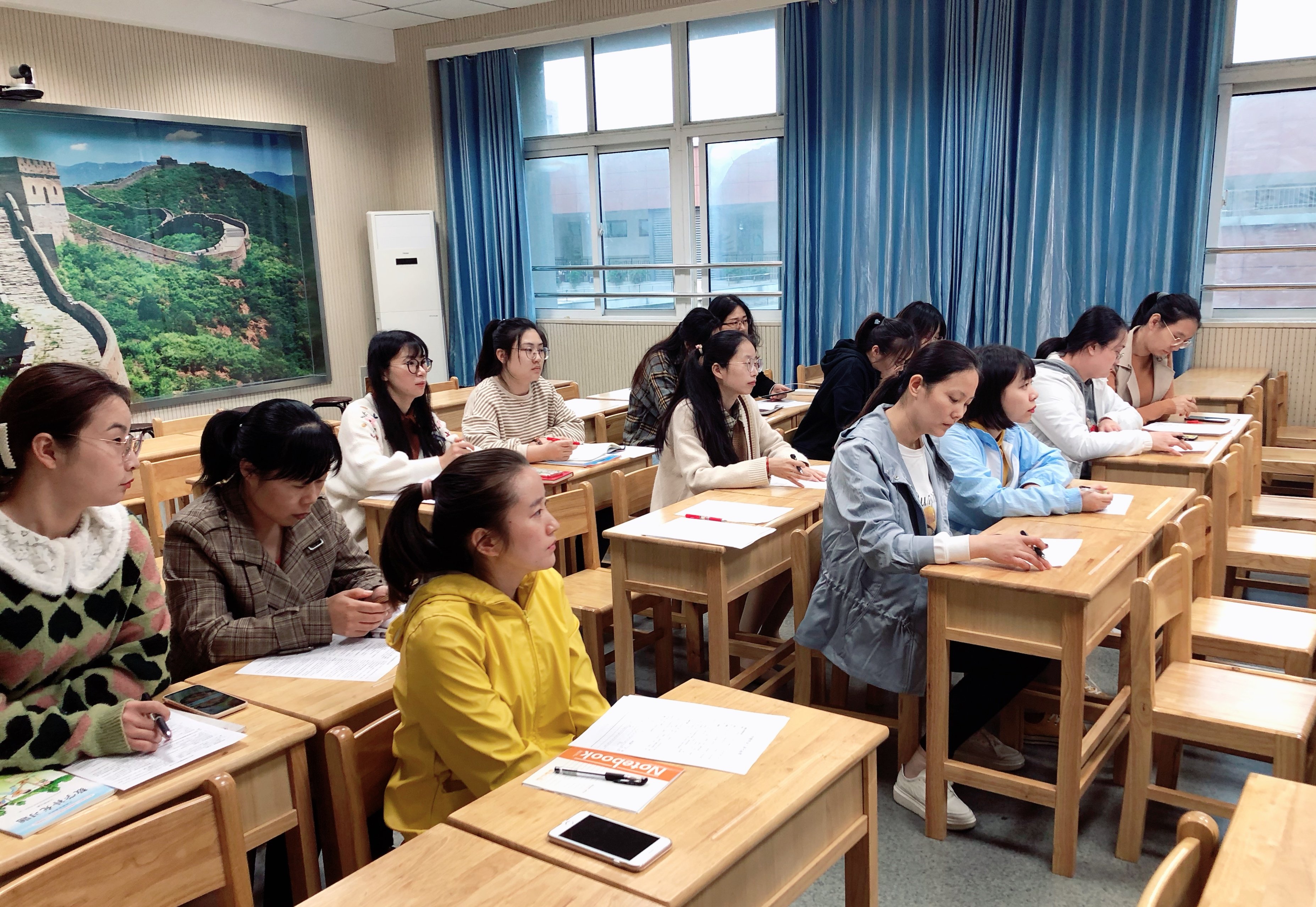 2020.10.15论文写作指导报道_html_1fad28a5.jpg