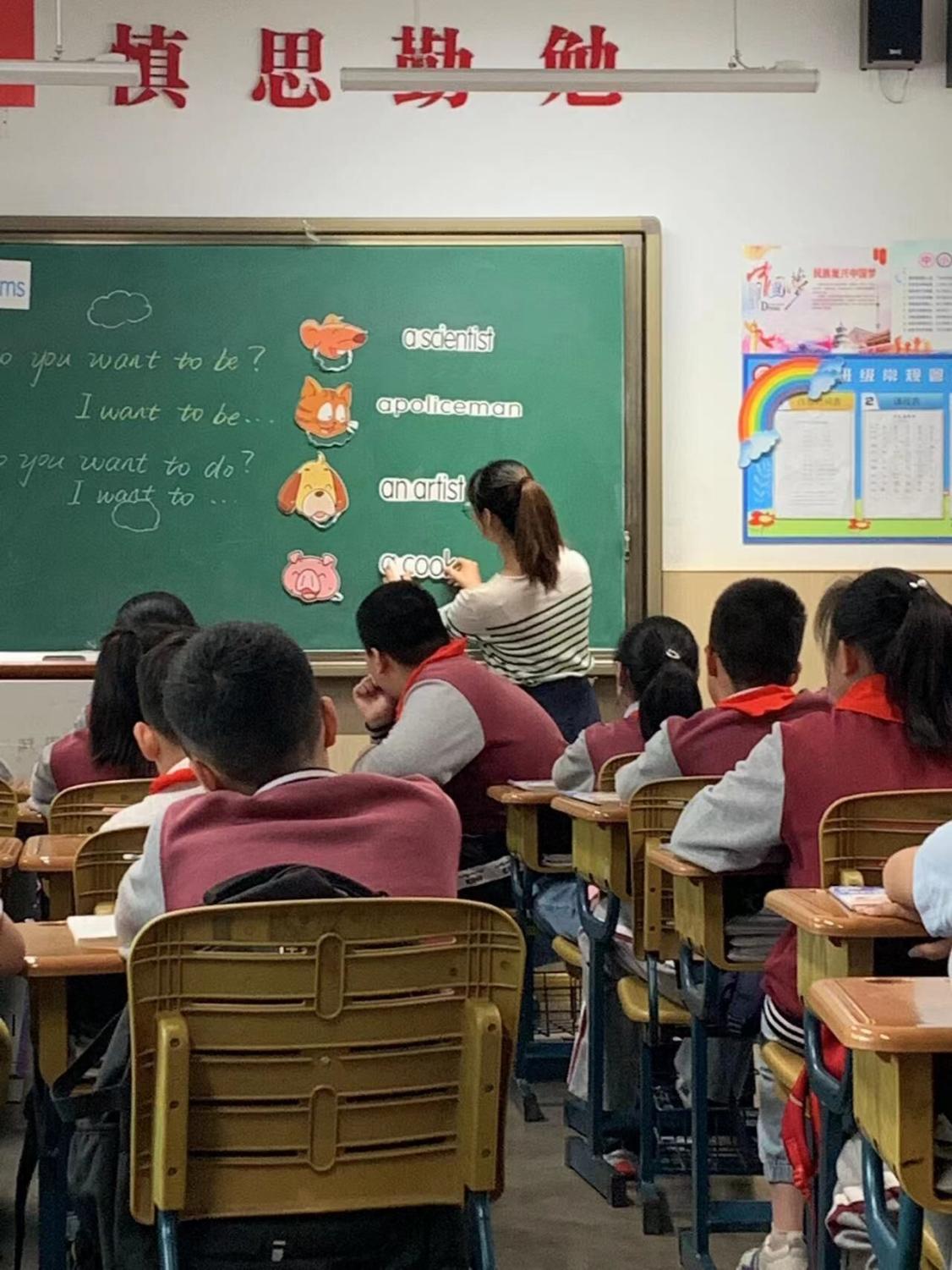 怀揣梦想 高质毕业（王蕾）_html_4867dd82.jpg