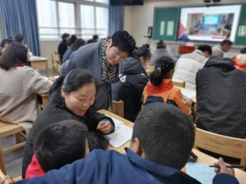 丁倩雯-【丁香汉声·家长成长营】家庭会议，让孩子成长更温暖----记栖霞区家校社协同育人“家长学校大讲堂”2023.3.24_html_m7c3f7ae2.jpg