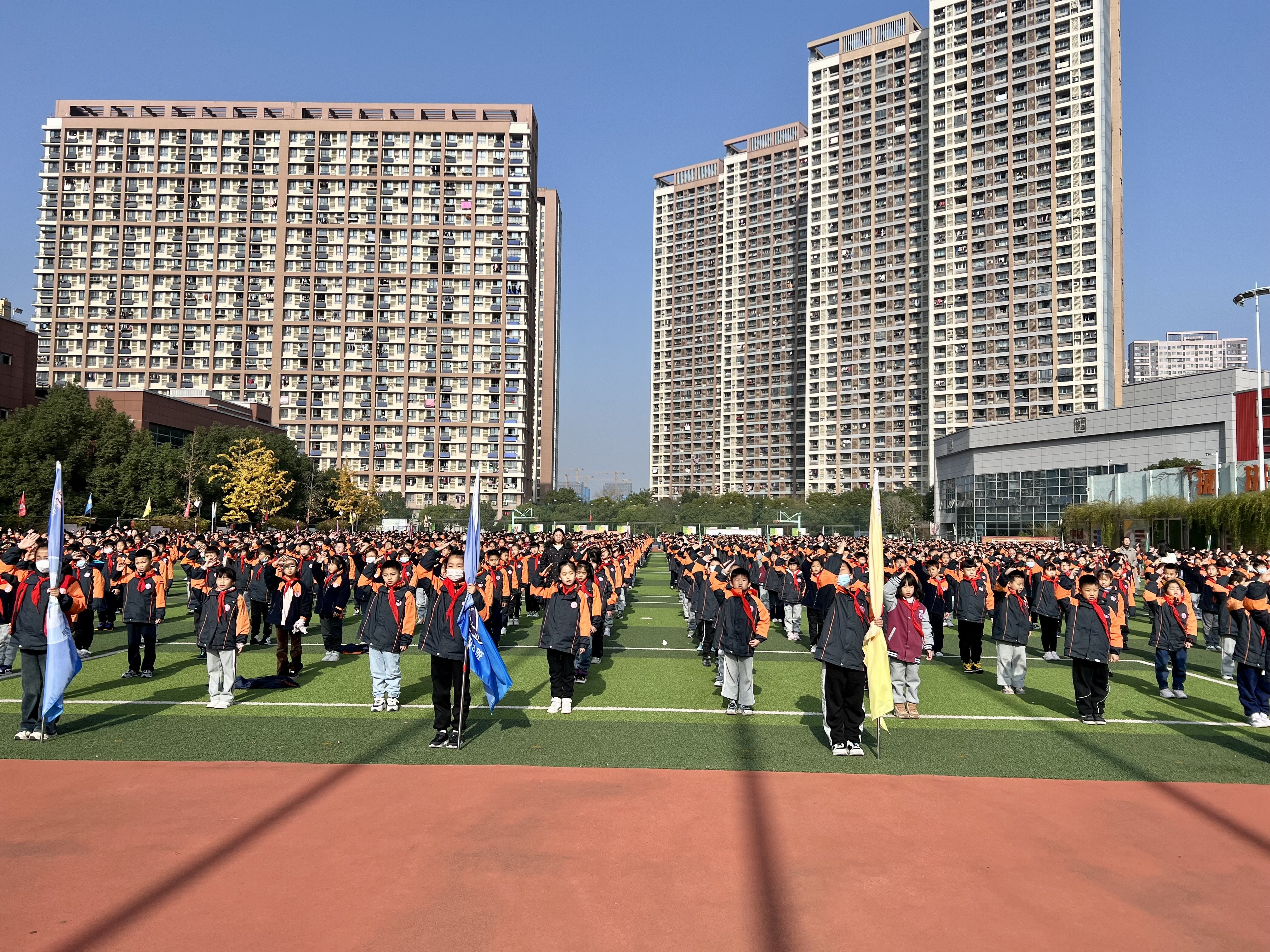 垃圾分类 环保“童”行_html_5ebebc20.jpg