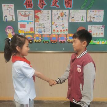 王孙悦-【丁香汉声•班主任成长营】教室里的故事∣老师，我被“电摇”了2023.5.13_html_m73f562ca.jpg