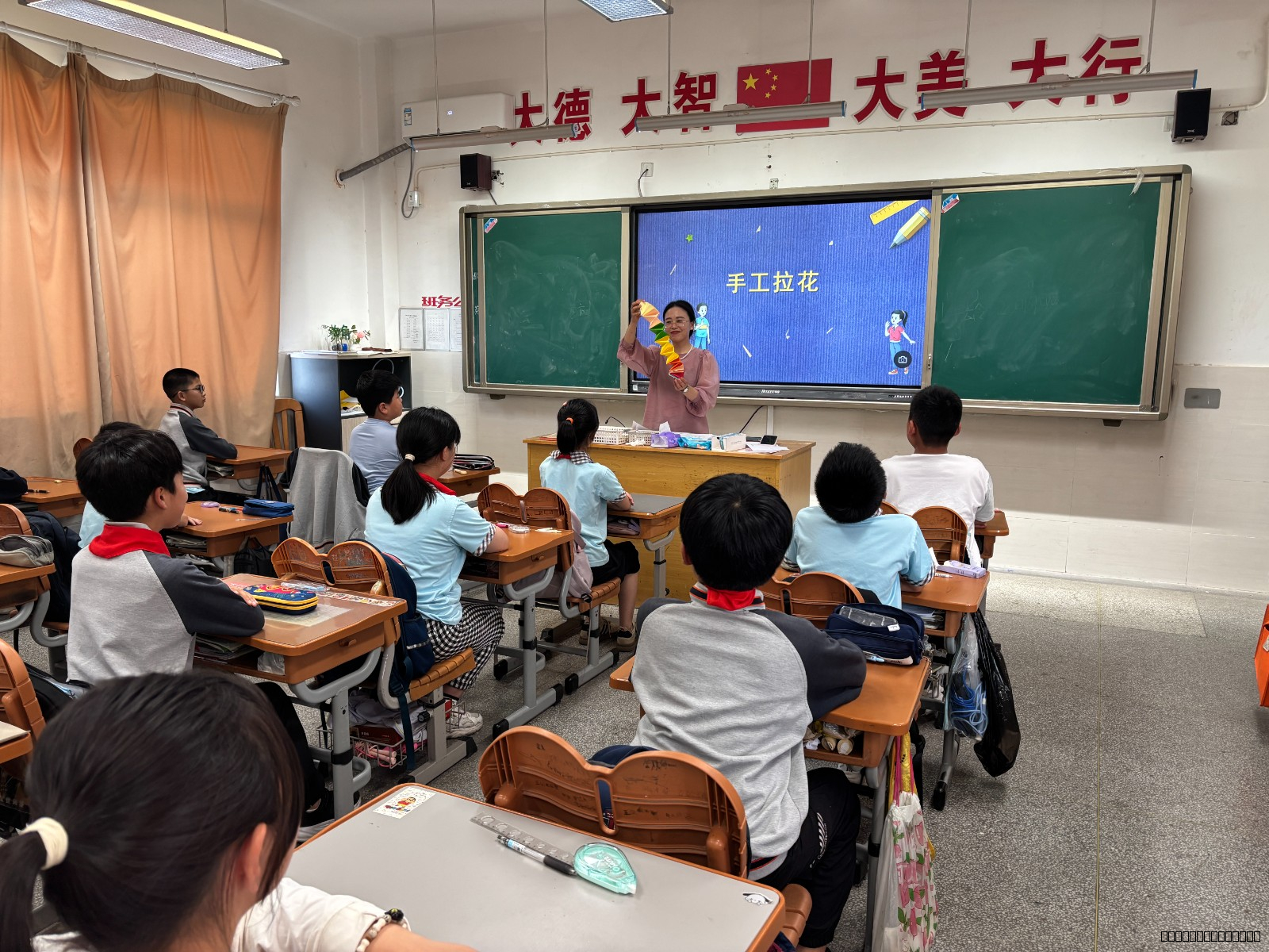 五（2）班朱晔妈妈.jpg