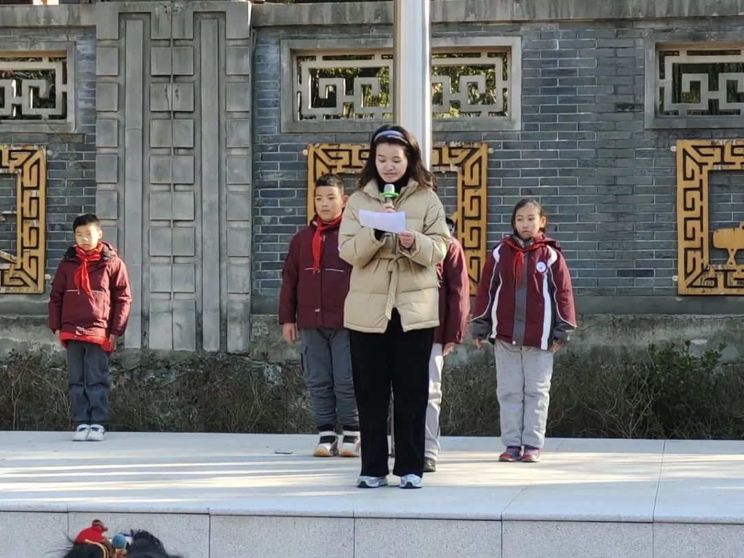 【书院紫金】注重仪容仪表，崇尚文明礼仪——记紫金小学国旗下讲话