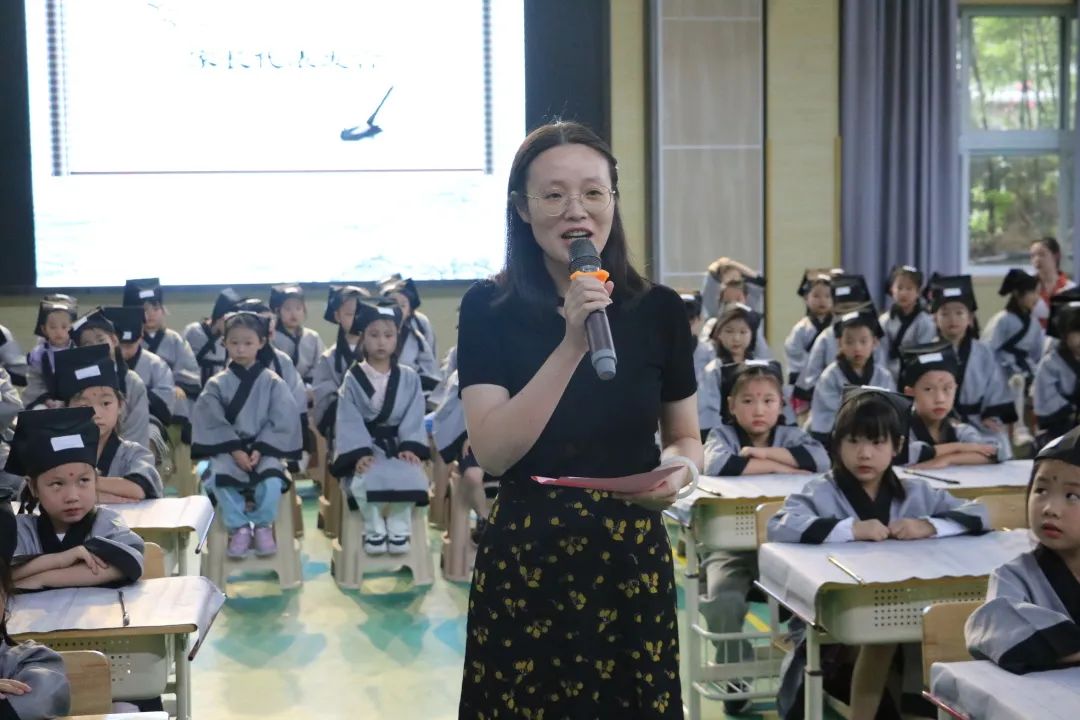 入学仪式_html_568265a1.jpg