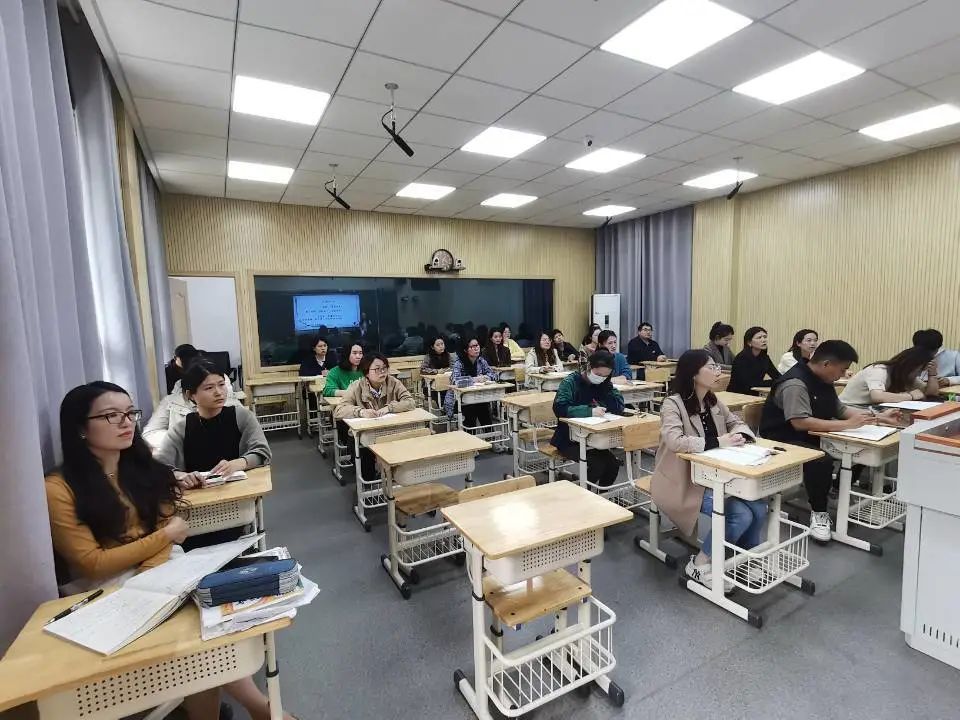 《书院紫金》检查促规范 规范助成长——记紫金小学“教学六认真”检查反馈