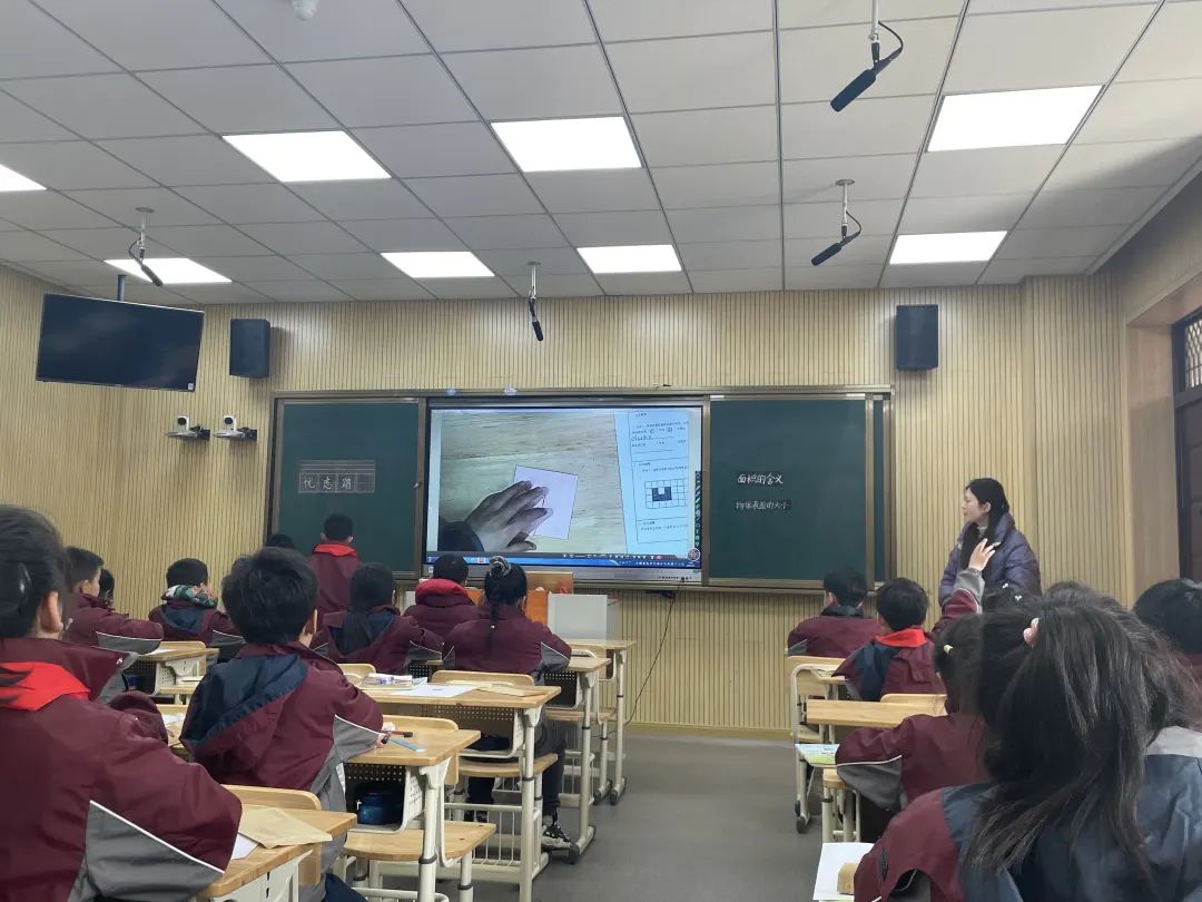 数学组_html_m58bae328.jpg