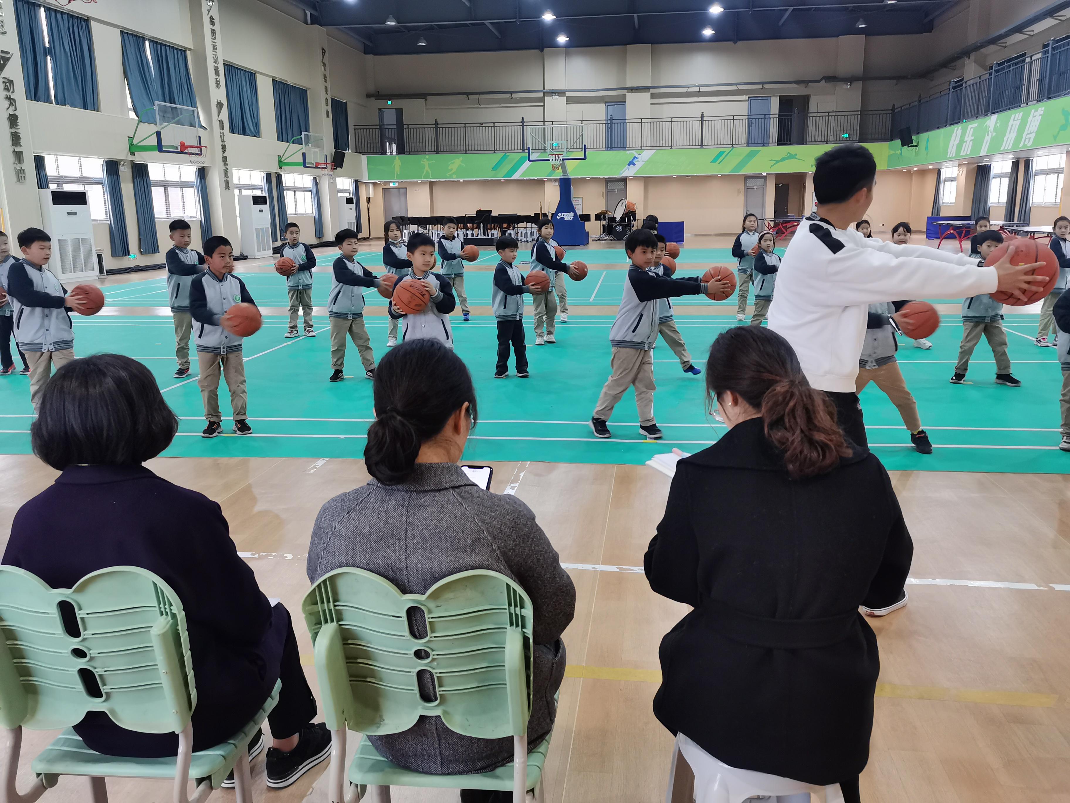 融合教育报道_html_m66c9e651.jpg