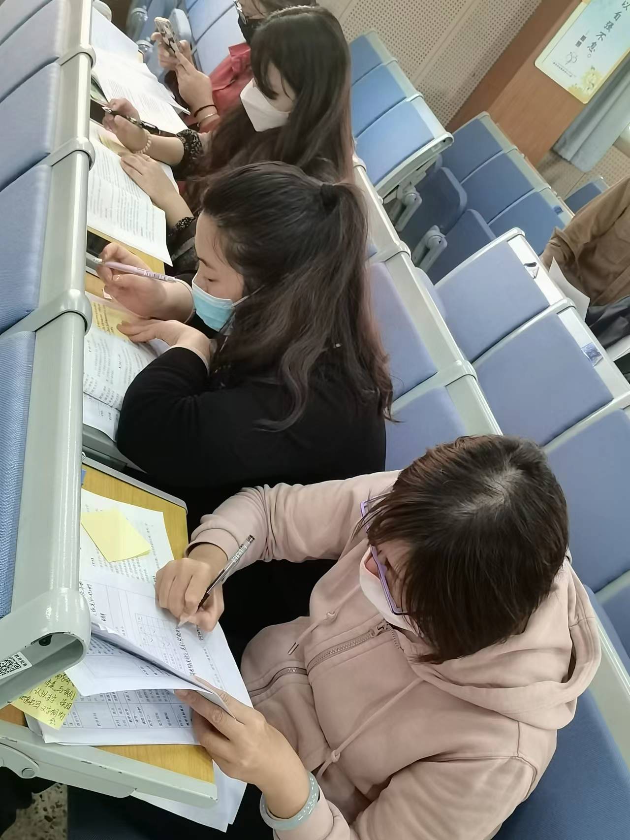 10.17语文组学新课标反思教学_html_3f18e9ef.jpg