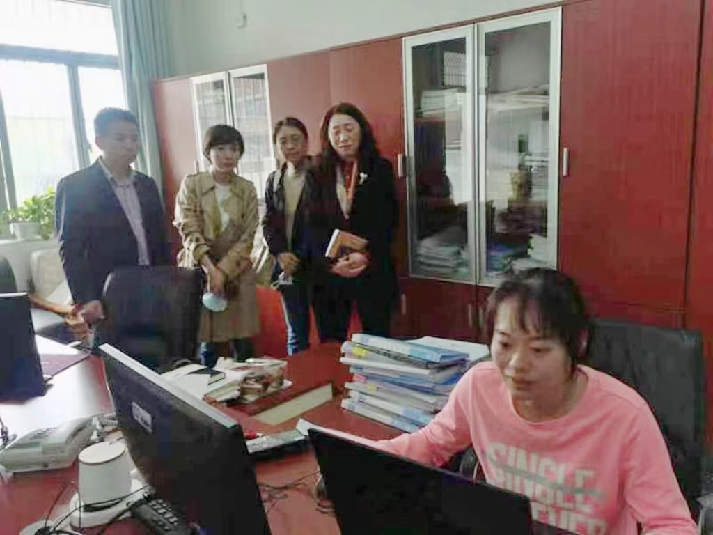 10.17教育局领导指导线上教学_html_1d7f691e.jpg